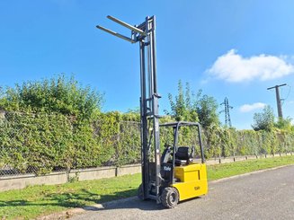 Carrello elevatore frontale a 3 ruote Yale ERP20 ATF - 6