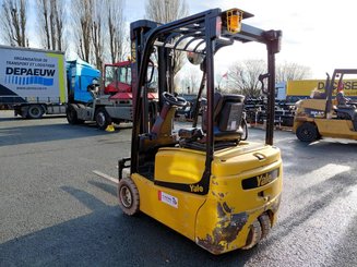 Carrelli elevatori elettrici Yale ERP16VT