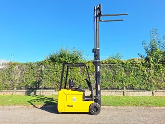 Carrello elevatore frontale a 3 ruote Yale ERP20 ATF - 9