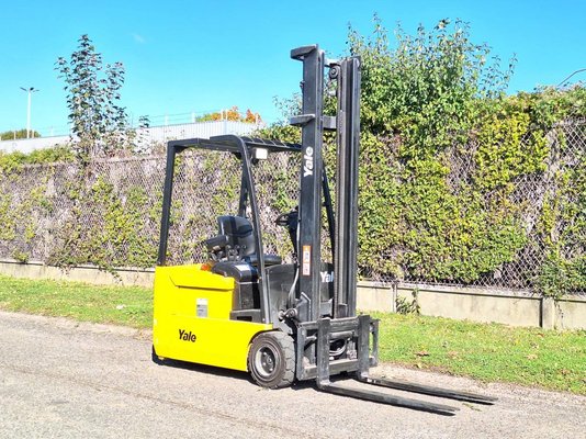 Carrello elevatore frontale a 3 ruote Yale ERP20 ATF - 1