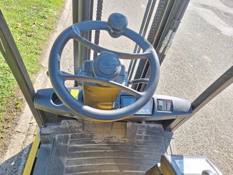 Carrello elevatore frontale a 3 ruote Yale ERP20 ATF