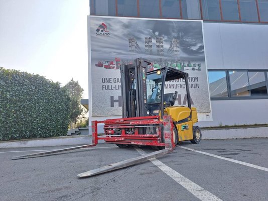Carrelli elevatori elettrici Yale ERP50VM - 1