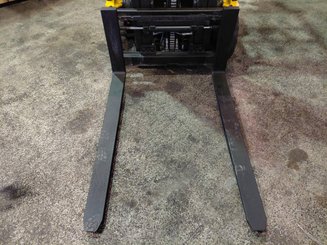 Carrelli elevatori elettrici Yale ERP16VT SWB - 6
