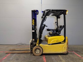Carrello elevatore frontale a 3 ruote Yale ERP16VT SWB - 4