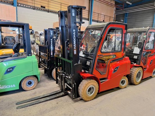 Carrello elevatore frontale a 4 ruote Hangcha AE25 - 1