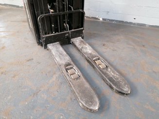 Stoccatori con piattaforma Hangcha CDD16-AZ3S
