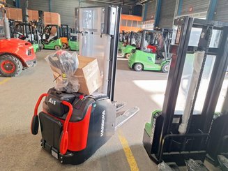 Stoccatori con piattaforma Hangcha  CDD16-AC2S-L 