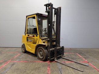 Carrello elevatore frontale a 4 ruote Caterpillar GP25 - 1