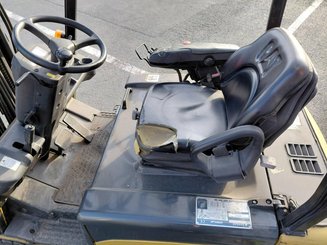 Carrello elevatore frontale a 3 ruote Caterpillar EP18NT