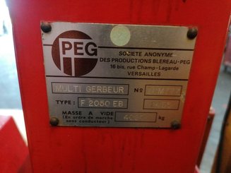 Carrello elevatore frontale a 3 ruote Peg F2050EB