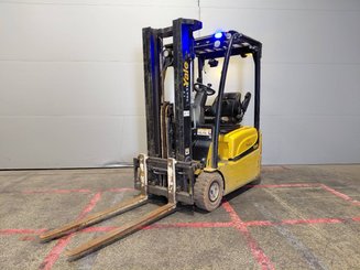 Carrello elevatore frontale a 3 ruote Yale ERP16VT SWB