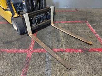 Carrello elevatore frontale a 3 ruote Yale ERP18VT