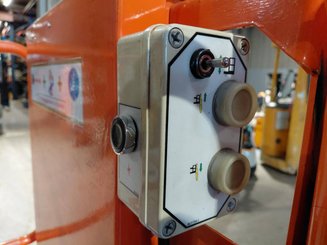 Navicella a gruppo di sollevamento verticale JLG TOUCANDUO