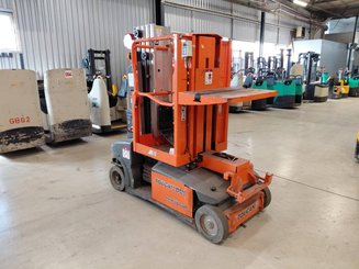 Navicella a gruppo di sollevamento verticale JLG TOUCAN DUO