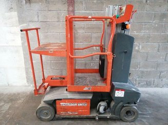 Navicella a gruppo di sollevamento verticale JLG TOUCAN DUO