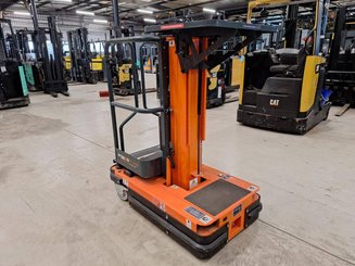 Navicella a gruppo di sollevamento verticale JLG POWER PICKER