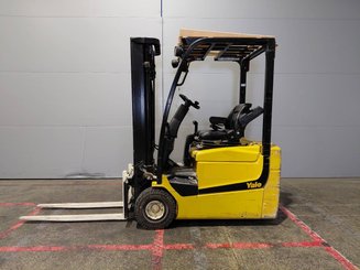 Carrelli elevatori elettrici Yale ERP13-15VC