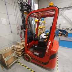 Carrello elevatore frontale a 3 ruote Mariotti Mycros 13 rwd