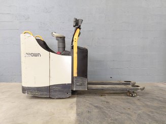 Transpallet con pedana Crown WT3040