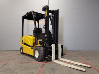 Carrelli elevatori elettrici Yale ERP35 VL