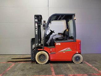 Carrello elevatore frontale a 4 ruote Heli CPD25GD2