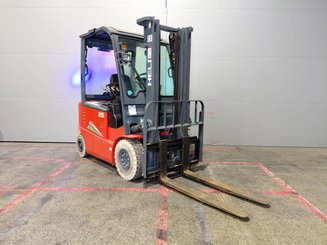 Carrello elevatore frontale a 4 ruote Heli CPD25GD2