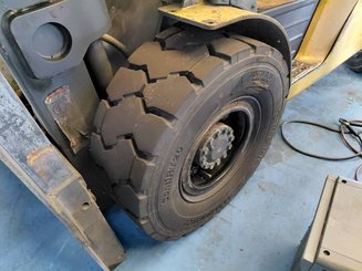 Carrello elevatore frontale a 4 ruote Caterpillar DP50NT