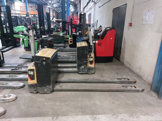 Transpallet guida in accompagnamento Caterpillar NPP20N2
