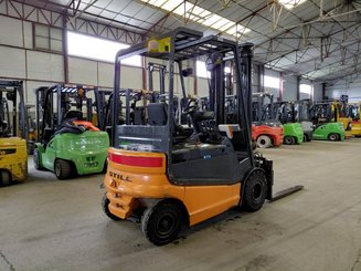 Carrello elevatore frontale a 4 ruote STILL R60-25