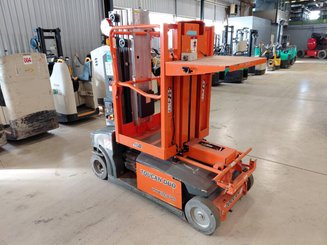 Navicella a gruppo di sollevamento verticale JLG TOUCAN DUO