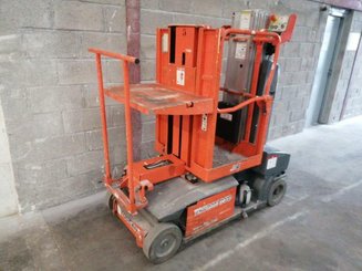 Navicella a gruppo di sollevamento verticale JLG TOUCAN DUO