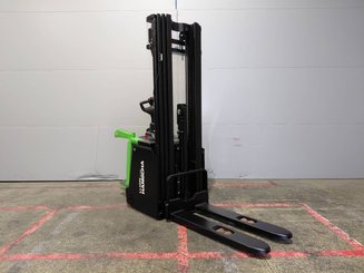 Stoccatori con piattaforma Hangcha CDD20-XT1S-Si