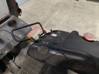 Carrello elevatore frontale a 4 ruote Caterpillar GP25NTD - 9