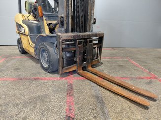 Carrello elevatore frontale a 4 ruote Caterpillar GP25NTD - 7