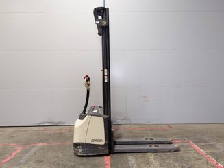 Stoccatori guida in accompagnamento Crown WF3000