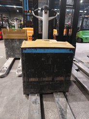 Transpallet guida in accompagnamento Caterpillar NPP20N2