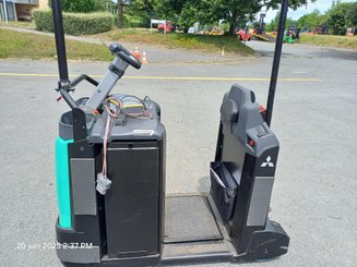 Tow tractor Mitsubishi TRB50 - 1