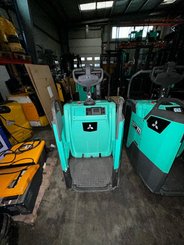 Transpallet con pedana Mitsubishi PBF25N3R MITSUBISHI - 8