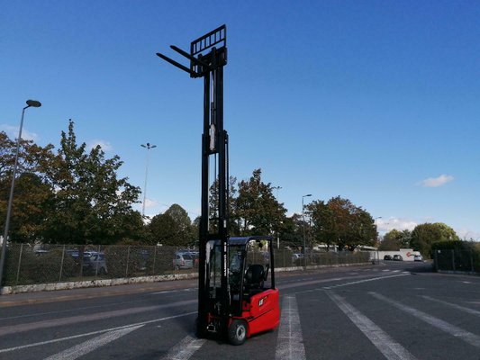 Carrello elevatore frontale a 3 ruote Hangcha A3W18 - 1