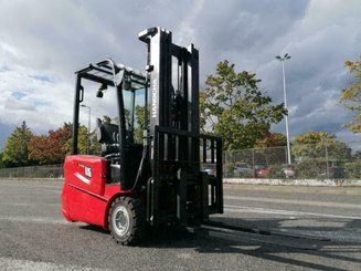 Carrello elevatore frontale a 3 ruote Hangcha A3W15 - 1