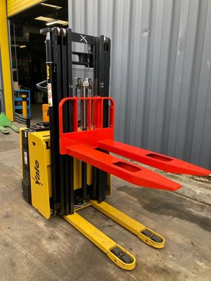 Stoccatori Yale MS12X - 1
