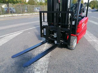 Carrello elevatore frontale a 3 ruote Hangcha A3W18 - 16