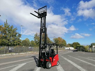 Carrello elevatore frontale a 4 ruote Hangcha A4W25