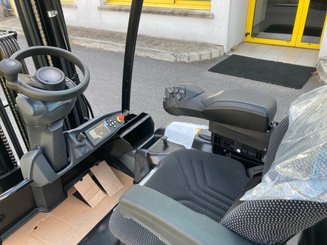 Carrelli elevatori elettrici Mitsubishi FB20AN