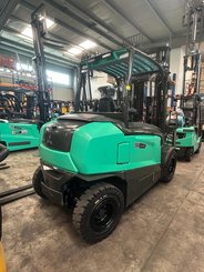 Carrello elevatore frontale a 4 ruote Mitsubishi FB55NH
