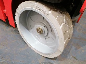 Piattaforma a pantografo Hangcha 100XENS