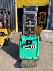Stoccatori con piattaforma Mitsubishi SBV12P