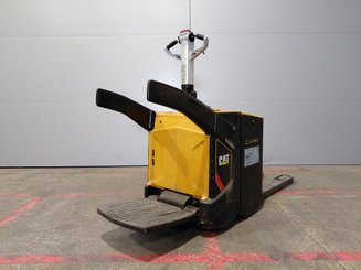 Transpallet con pedana Caterpillar NPV20N2