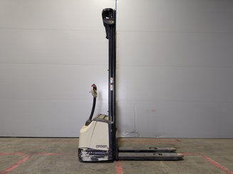 Stoccatori guida in accompagnamento Crown WF3000 1.2 - 4