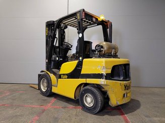Carrello elevatore frontale a 4 ruote Yale GLP35